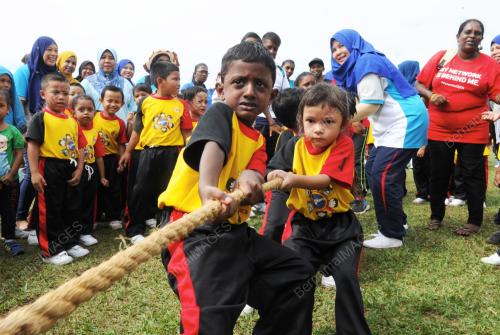 NS10_08102016_HARI_SUKAN