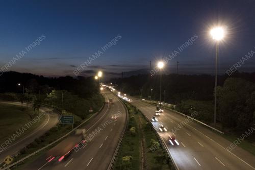 ALIRAN TRAFIK LEBUHRAYA PLUS DAN ANTARA BANDAR
