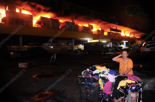 NS10_09092017_PASAR_TERBAKAR