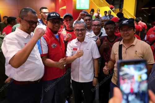 DATUK FAHMI FADZIL