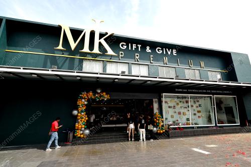 MK GIFT & GIVE