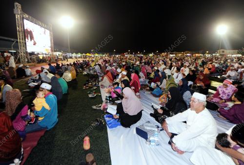 NS10_16122016_NEGERI_BERSELAWAT