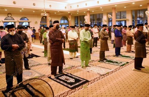 DATUK SERI ISMAIL SABRI YAAKOB