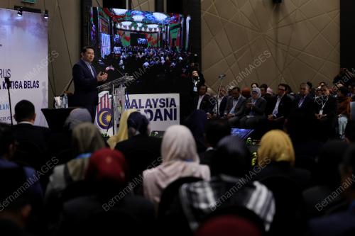 RAFIZI RAMLI