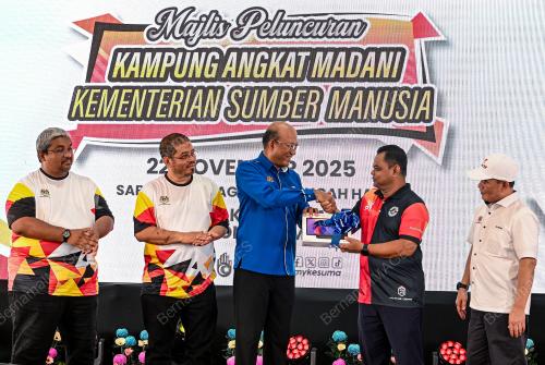 DATUK AZMAN MOHD YUSOF