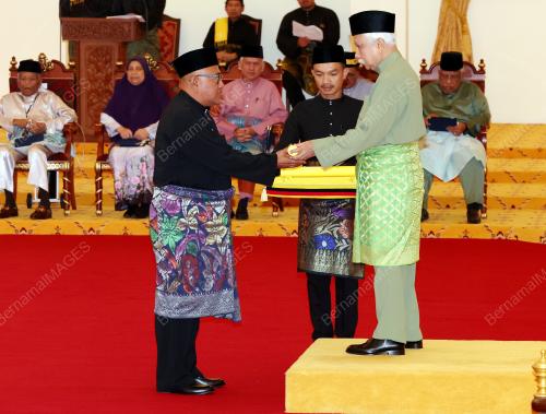 TUANKU MUHRIZ TUANKU MUNAWIR