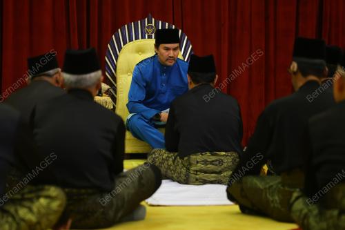 TUNKU ALI REDHAUDDIN TUANKU MUHRIZ