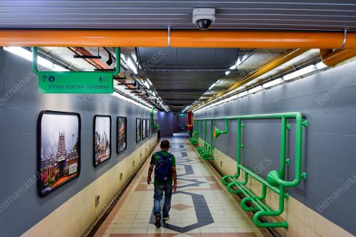 TEROWONG PEJALAN KAKI JALAN SUNGAI UJONG