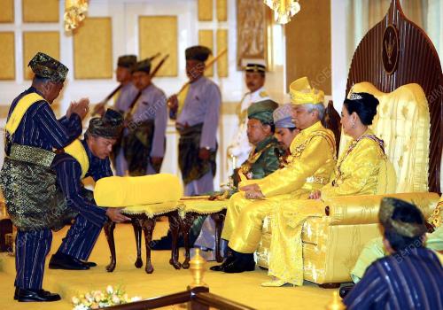 TUANKU MUHRIZ IBNI ALMARHUM TUANKU MUNAWIR