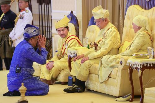 TUANKU MUHRIZ TUANKU MUNAWIR