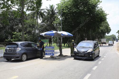 SEKATAN JALAN RAYA SEMPADAN NEGERI SEMBILAN-JOHOR