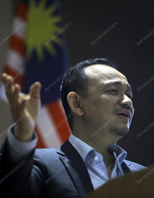NS11_01102019_PERSIDANGAN