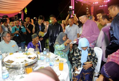 NS11_02082015_TERBUKA_MALAYSIA
