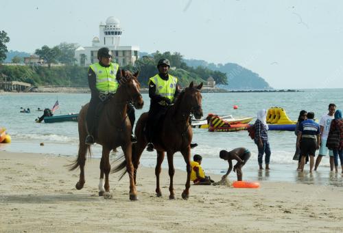 NS11_02112016_POLIS_KUDA