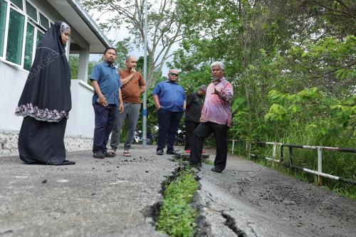 TANAH MENDAP DI TAMAN KIARA INDAH