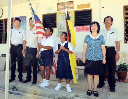 NS11_04012016_MURID_SEKOLAH
