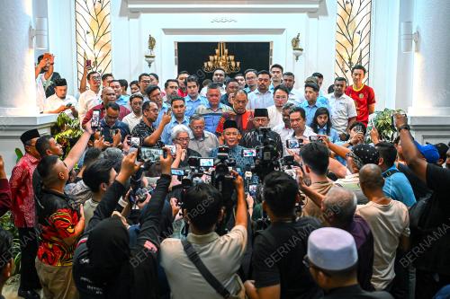DATUK SERI AMINUDDIN HARUN