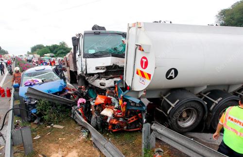 NS11_06122013_KEMALANGAN_MAUT