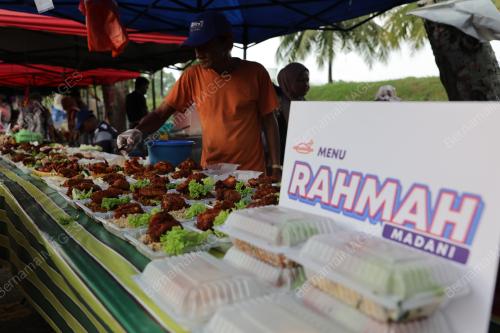 JUALAN MENU RAHMAH DI BAZAR RAMADAN