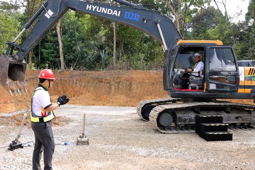 DATUK SERI AMINUDDIN HARUN