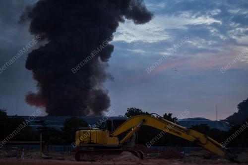 KEBAKARAN DI PUSAT KUALITI ALAM