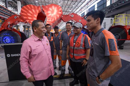 DATUK SERI AMINUDDIN HARUN