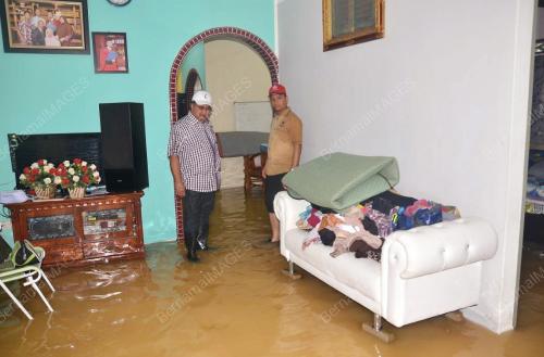 NS11_14112017_BANJIR_KILAT