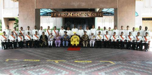 TUANKU MUHRIZ IBNI ALMARHUM TUANKU MUNAWIR