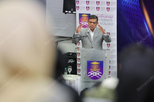 DATUK SERI SAIFUDDIN NASUTION ISMAIL