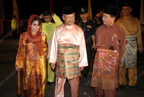 DR RAIS YATIM