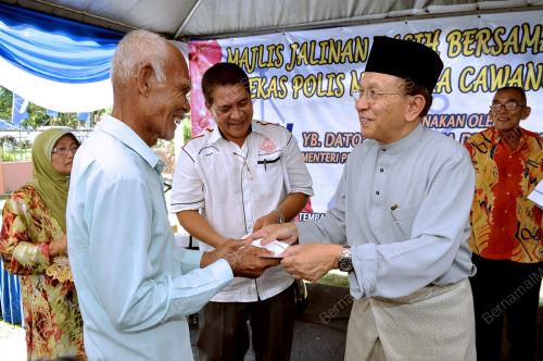 NS11_27042012_RAIS_JELEBU