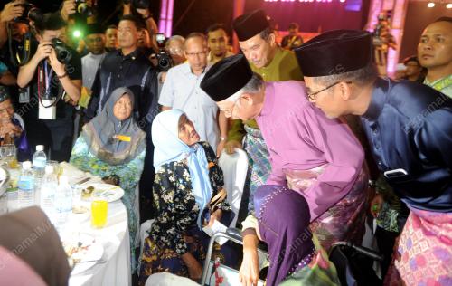 NS12_02082015_TERBUKA_MALAYSIA