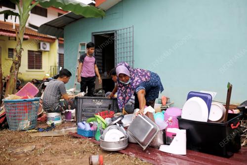 PASCA BENCANA BANJIR DI TAMPIN
