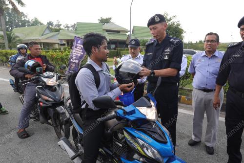 DATUK AHMAD DZAFFIR MOHD YUSSOF