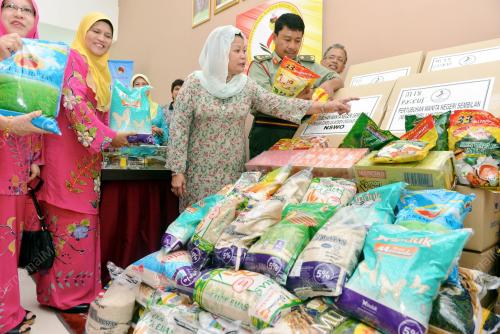 NS12_08012015_SUMBANGAN_BANJIR