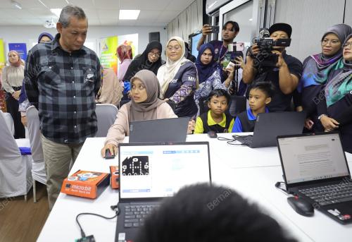 DATUK SERI AMINUDDIN HARUN