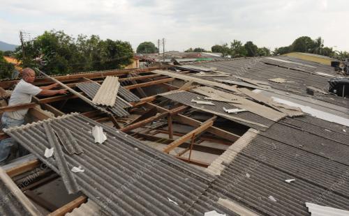NS12_10022015_RUMAH_RIBUT