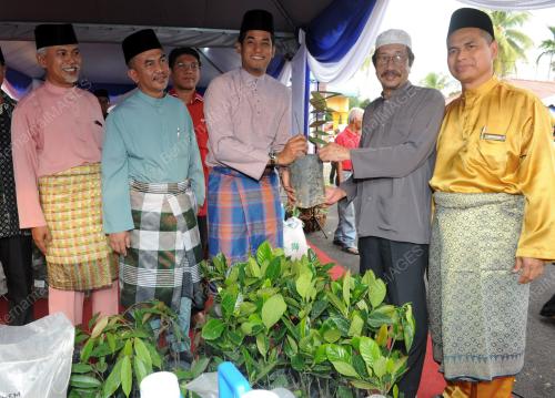 NS12_10072014_KHAIRY_SEMARAK
