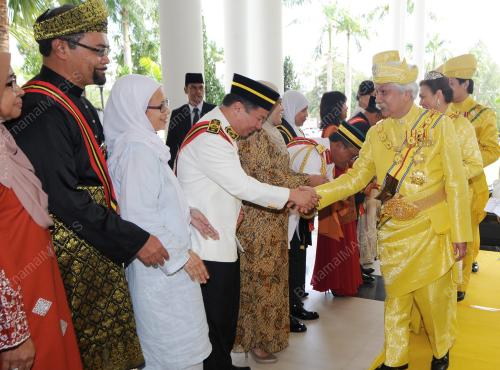NS12_19012017_TUANKU_MUHRIZ