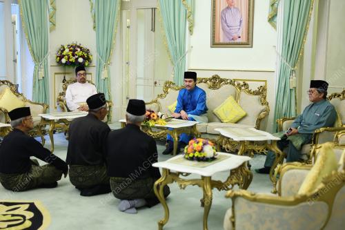 TUNKU ALI REDHAUDDIN TUANKU MUHRIZ