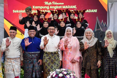 TAN SRI WAN AHMAD DAHLAN ABDUL AZIZ