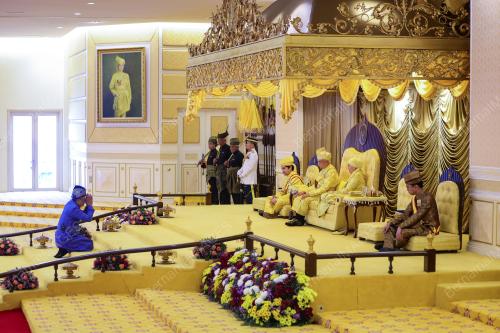 TUANKU MUHRIZ TUANKU MUNAWIR