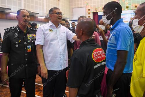 DATUK SERI DR SHAMSUL ANUAR NASARAH