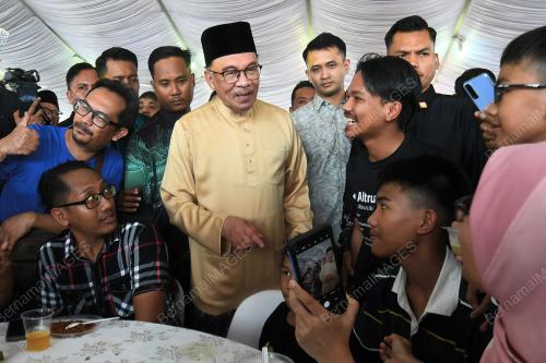 DATUK SERI ANWAR IBRAHIM