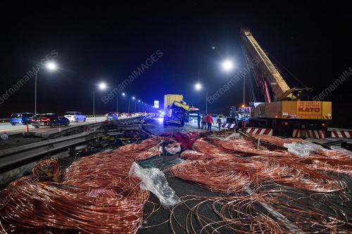 KESESAKAN DI LEBUHRAYA PLUS UTARA-SELATAN