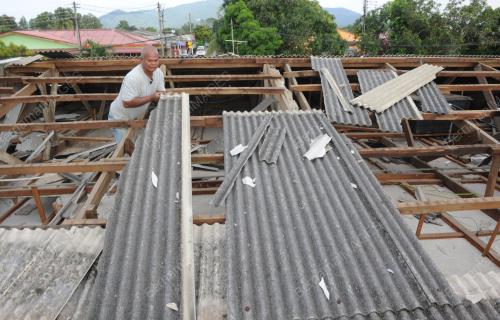 NS13_10022015_RUMAH_RIBUT