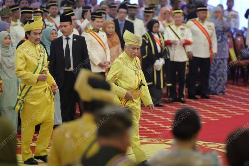 TUANKU MUHRIZ TUANKU MUNAWIR 