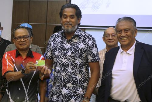 KHAIRY JAMALUDDIN