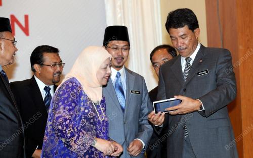 DATUK SERI MOHAMAD HASAN