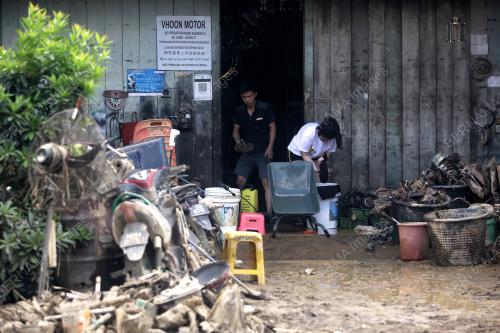 PASCA BENCANA BANJIR DI KAMPUNG CHENNAH